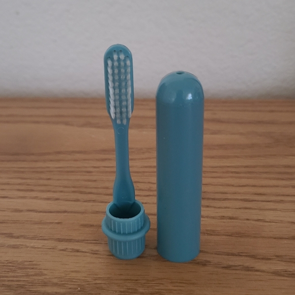 Mini Travel Pouch with Accessories - Picture 6 of 14